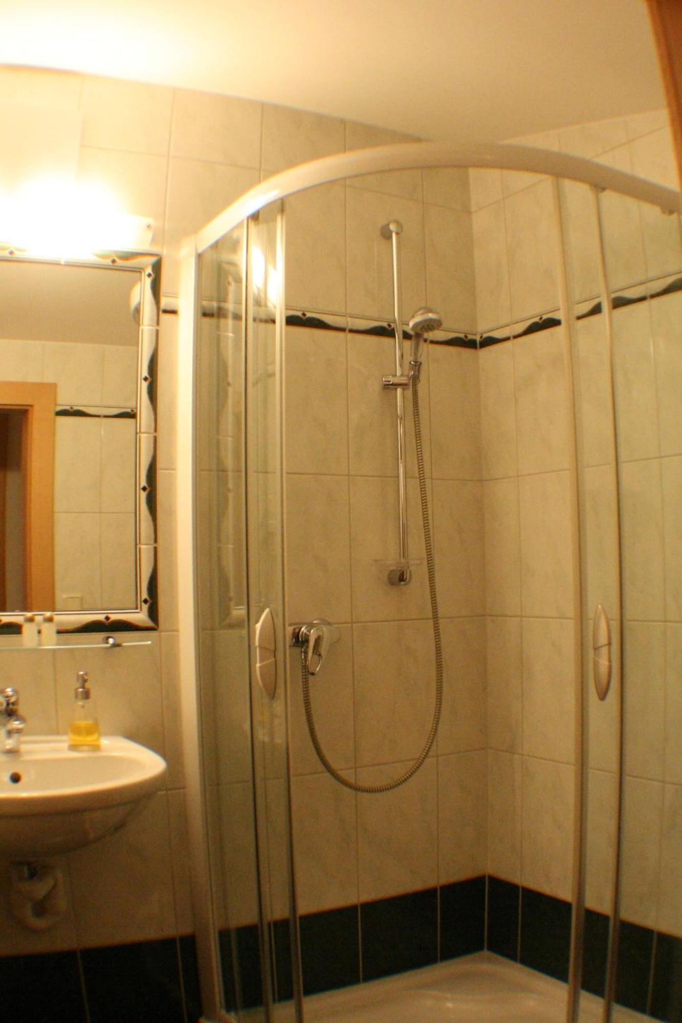Hotel Garni Laerchenhof 레흐암 아르베르크 외부 사진