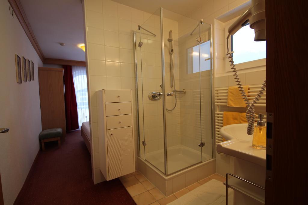Hotel Garni Laerchenhof 레흐암 아르베르크 외부 사진