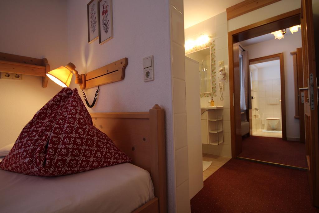 Hotel Garni Laerchenhof 레흐암 아르베르크 외부 사진