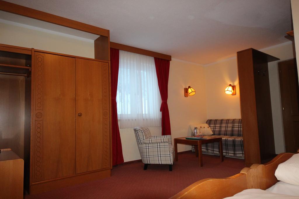Hotel Garni Laerchenhof 레흐암 아르베르크 외부 사진