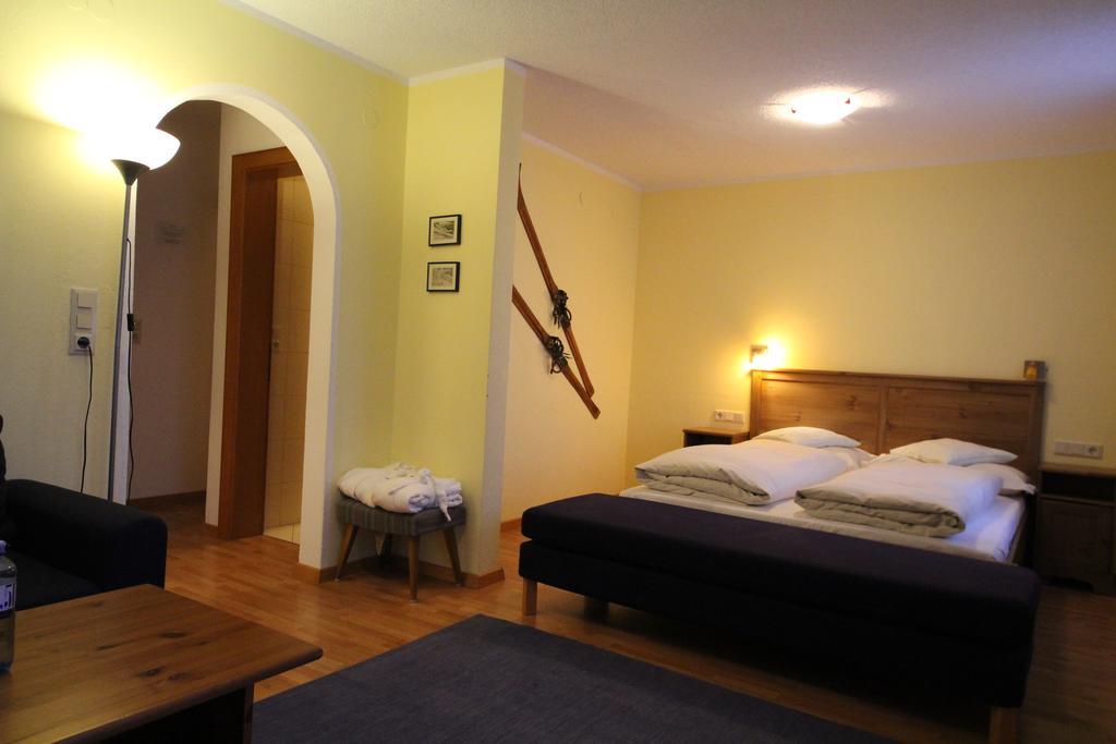 Hotel Garni Laerchenhof 레흐암 아르베르크 외부 사진