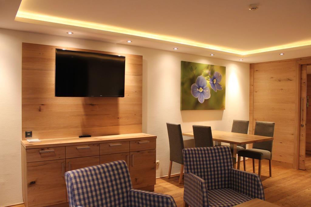 Hotel Garni Laerchenhof 레흐암 아르베르크 객실 사진