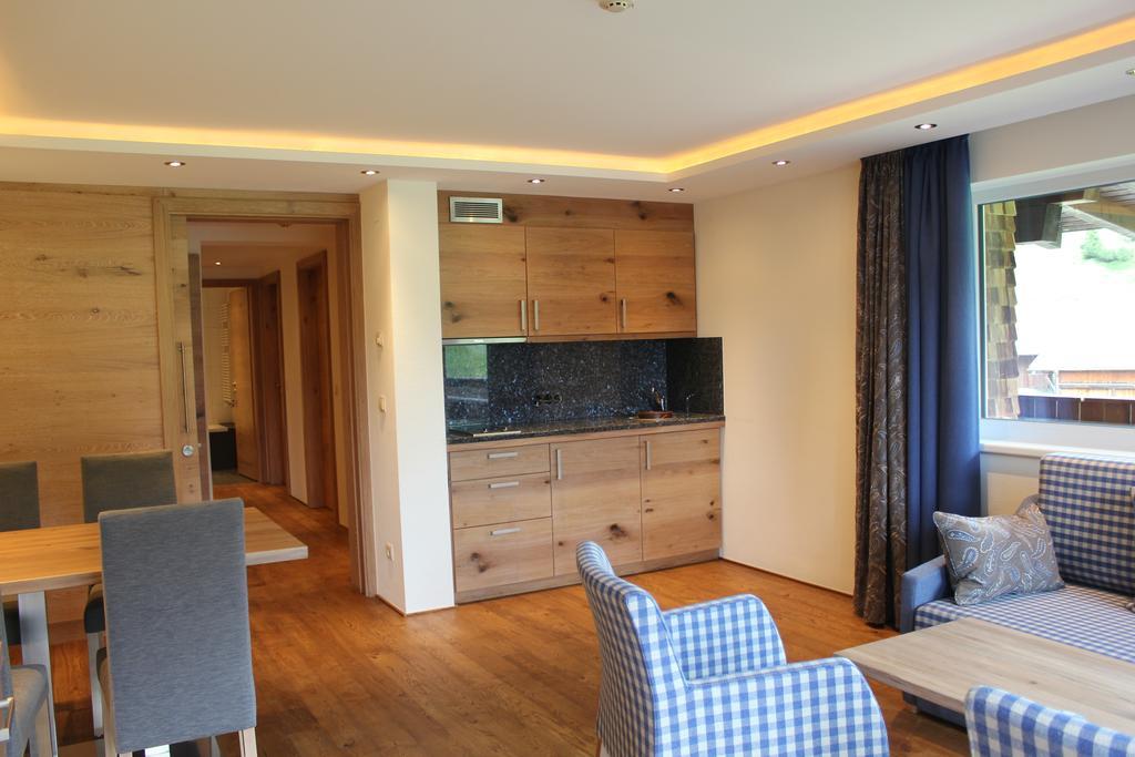 Hotel Garni Laerchenhof 레흐암 아르베르크 객실 사진
