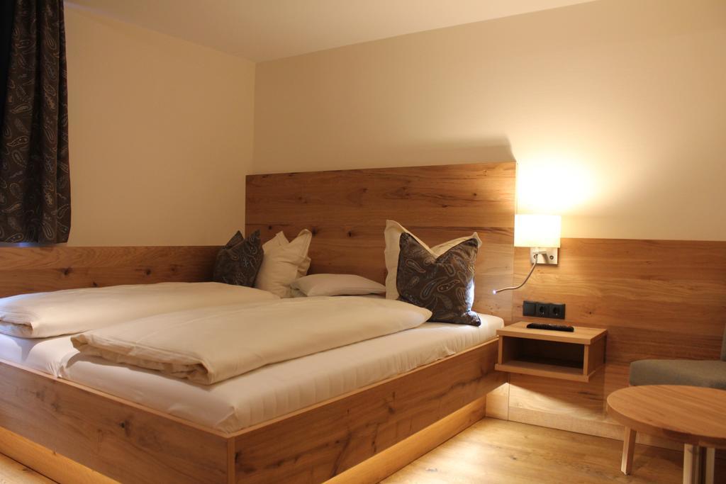 Hotel Garni Laerchenhof 레흐암 아르베르크 객실 사진