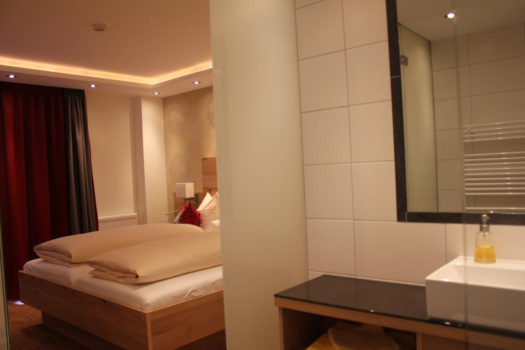 Hotel Garni Laerchenhof 레흐암 아르베르크 객실 사진