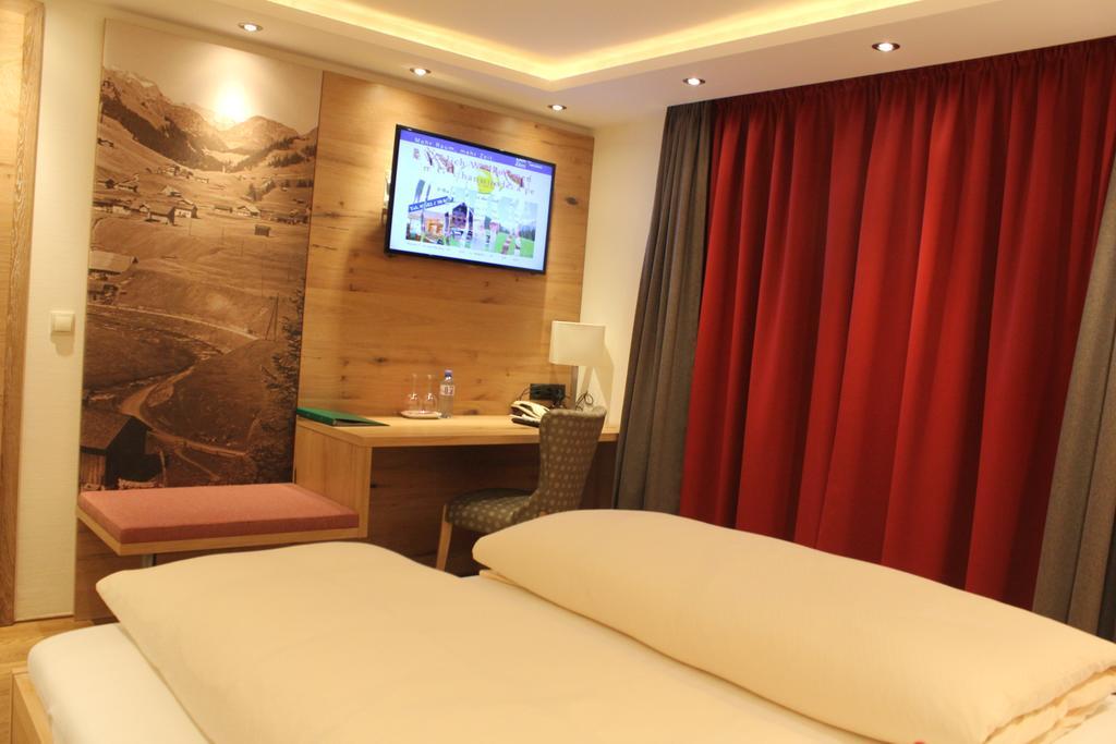 Hotel Garni Laerchenhof 레흐암 아르베르크 객실 사진